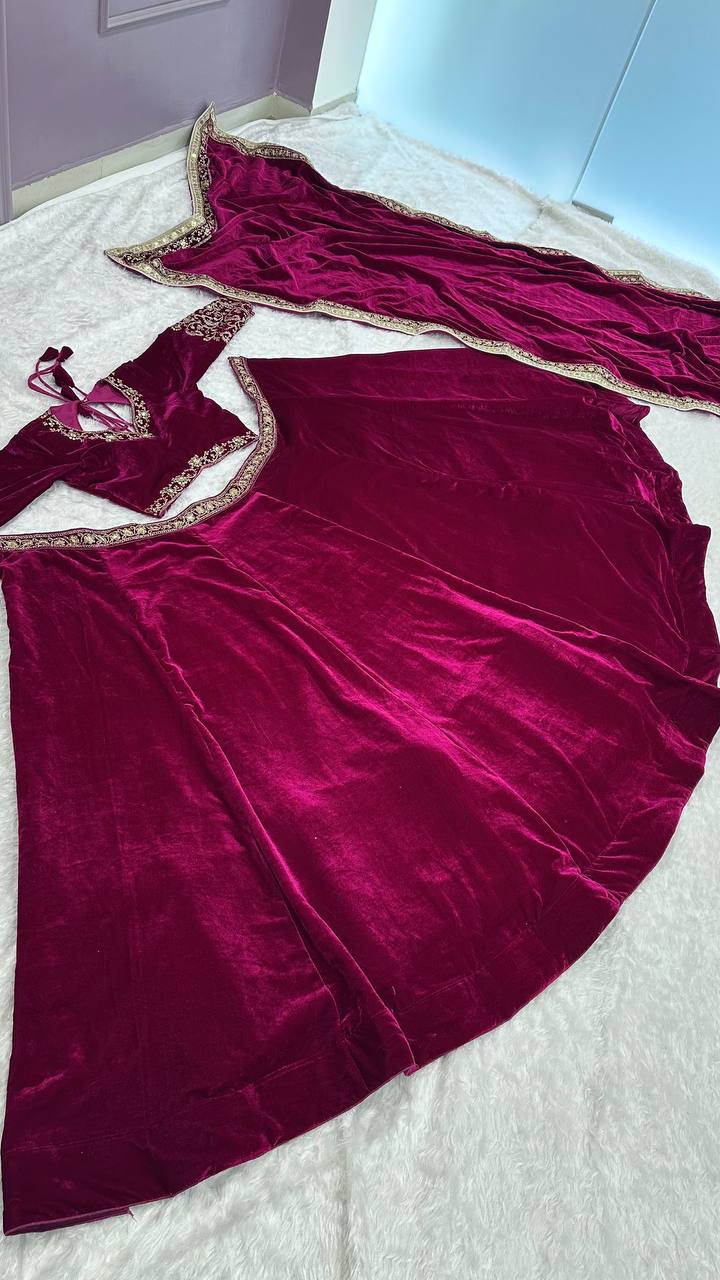 Designer Party Wear Lehenga Choli With Zari Thread Work