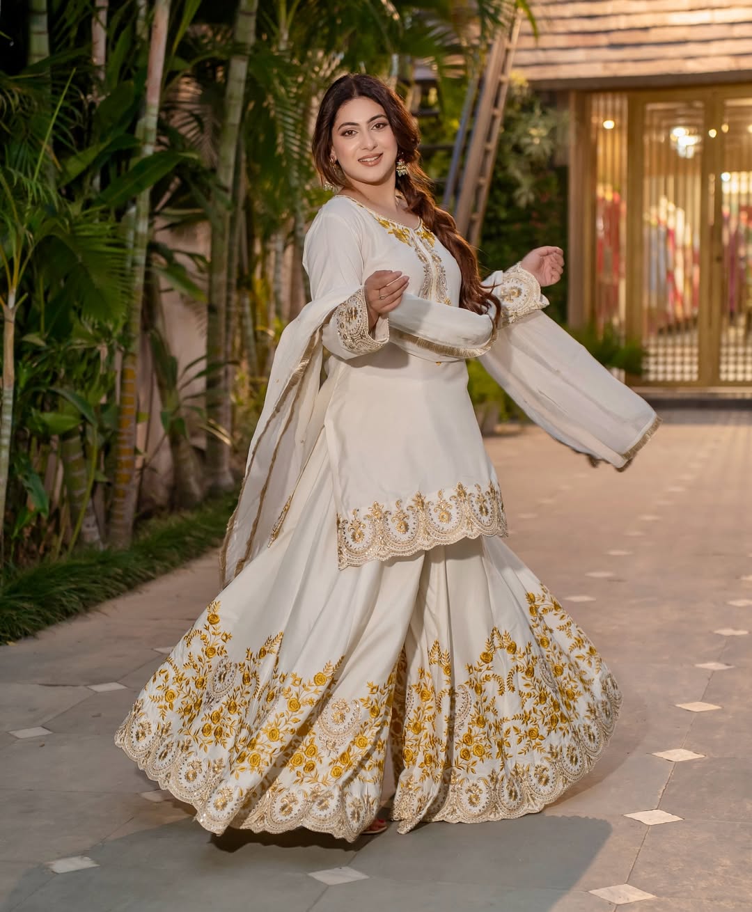 Beautiful Suit Set With Embroidery Work With Fancy Borders Lace Work