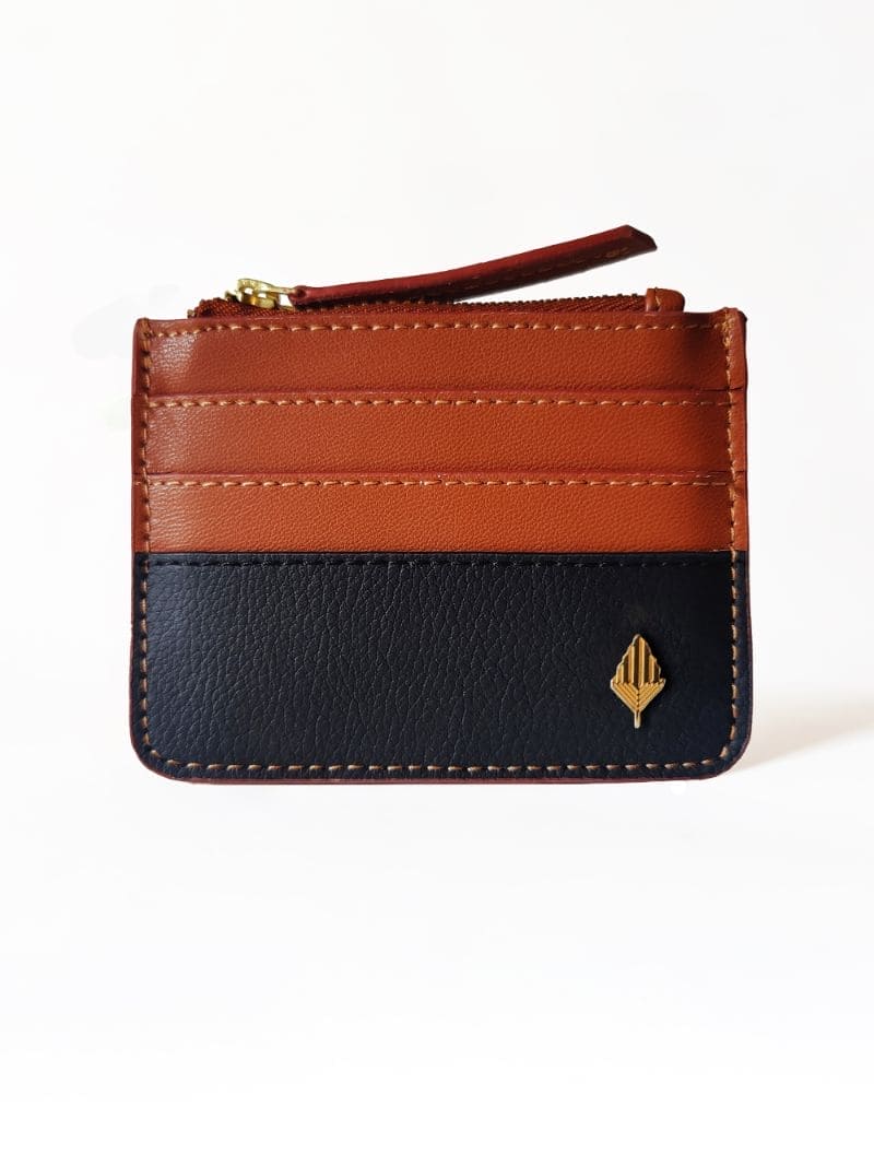 Iris - Gingerbread & Black
