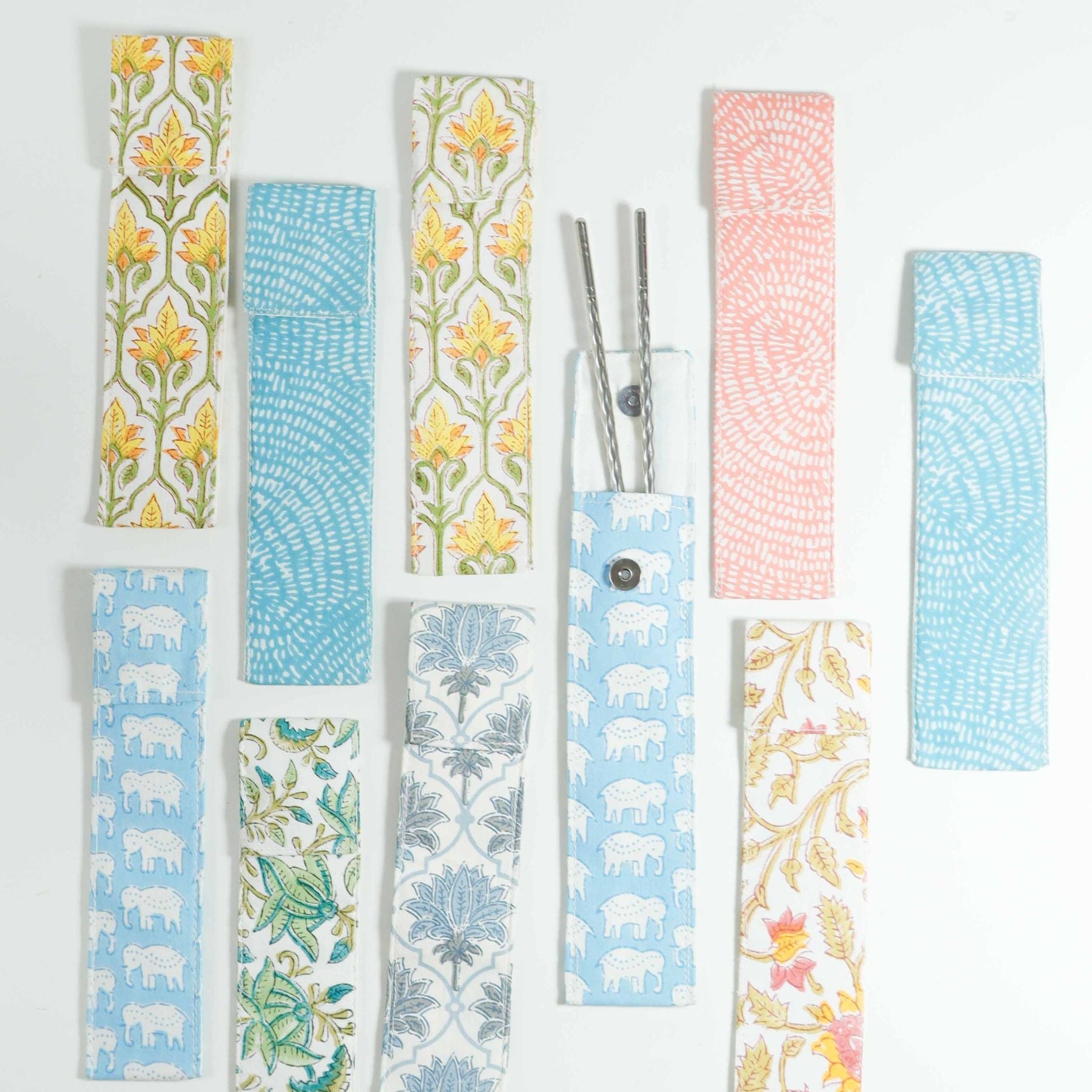 Cotton Cutlery/Straw Holder by Ekatra - Assorted print