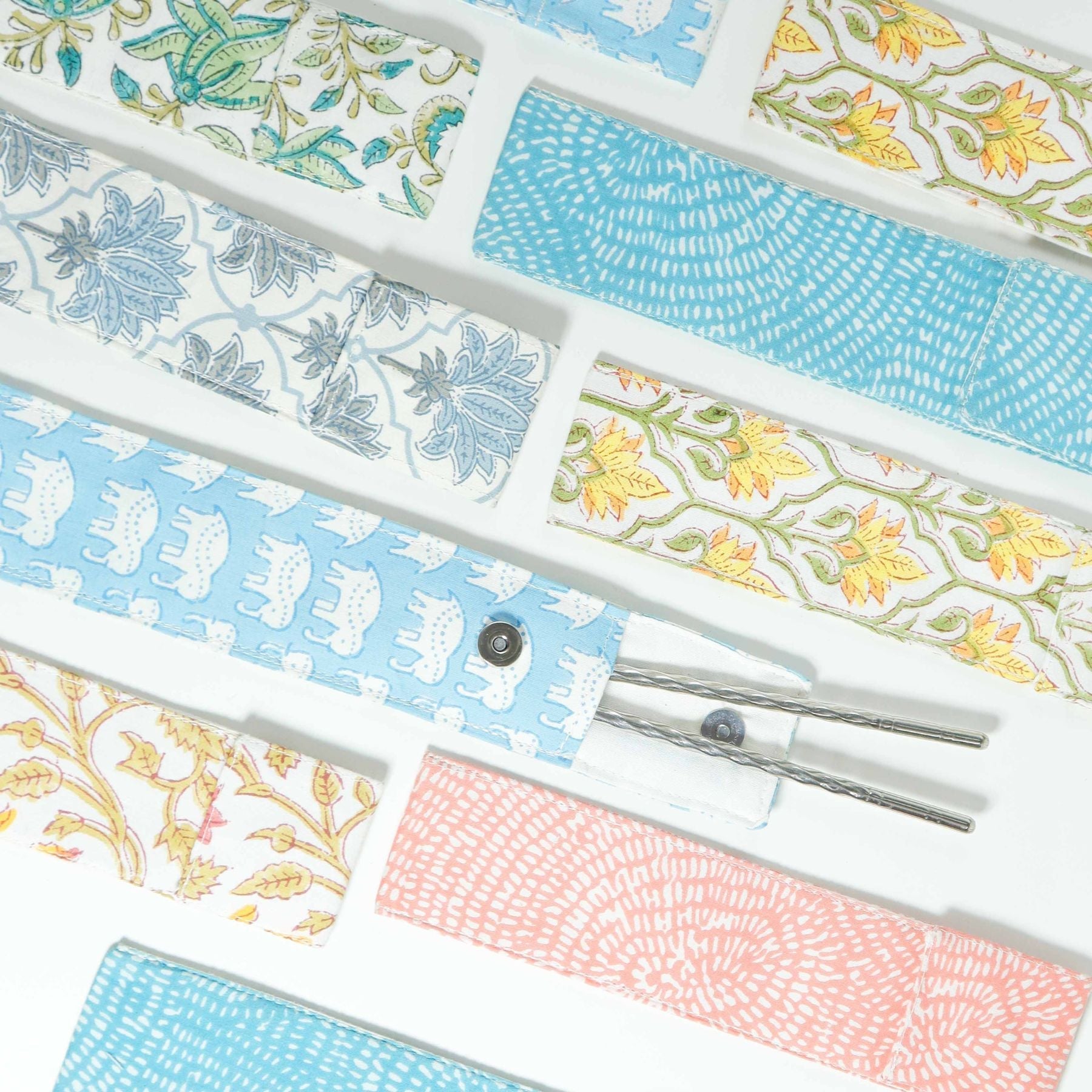 Cotton Cutlery/Straw Holder by Ekatra - Assorted print