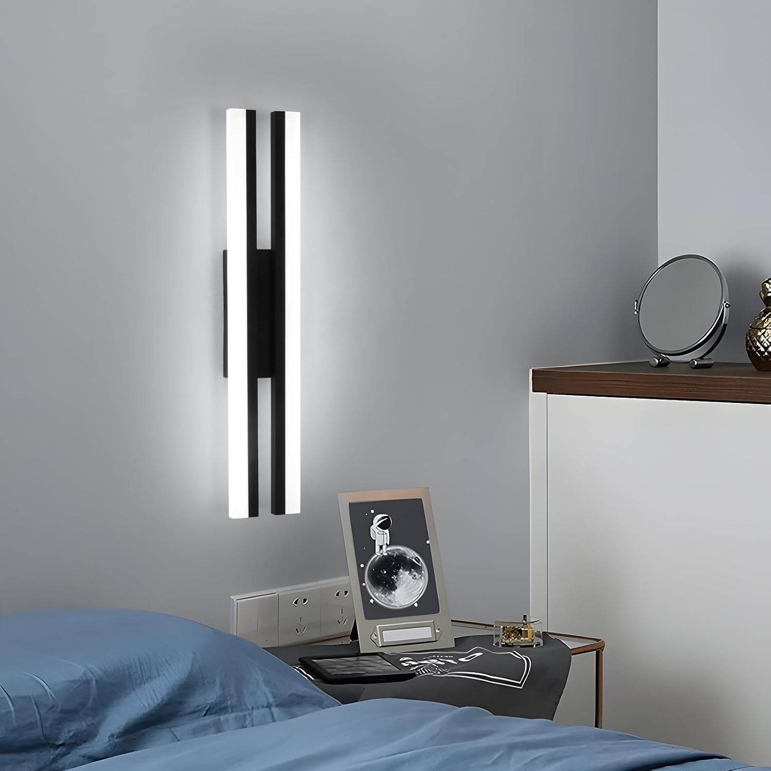 Sleek Modern Wall Light - 16 Watt