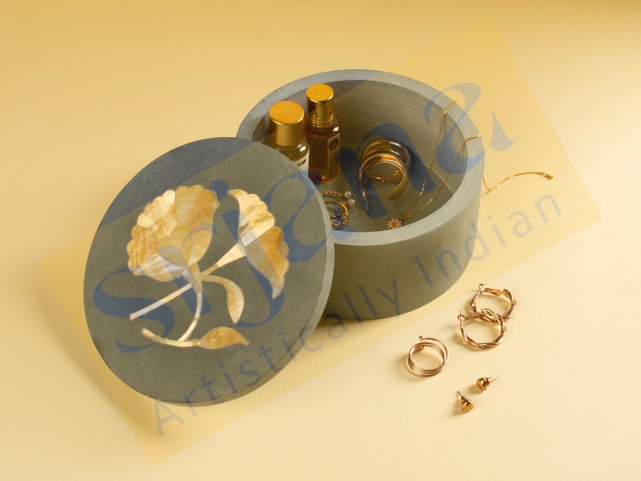 Marble Trinket Box With Mother of Pearl Inlay Work