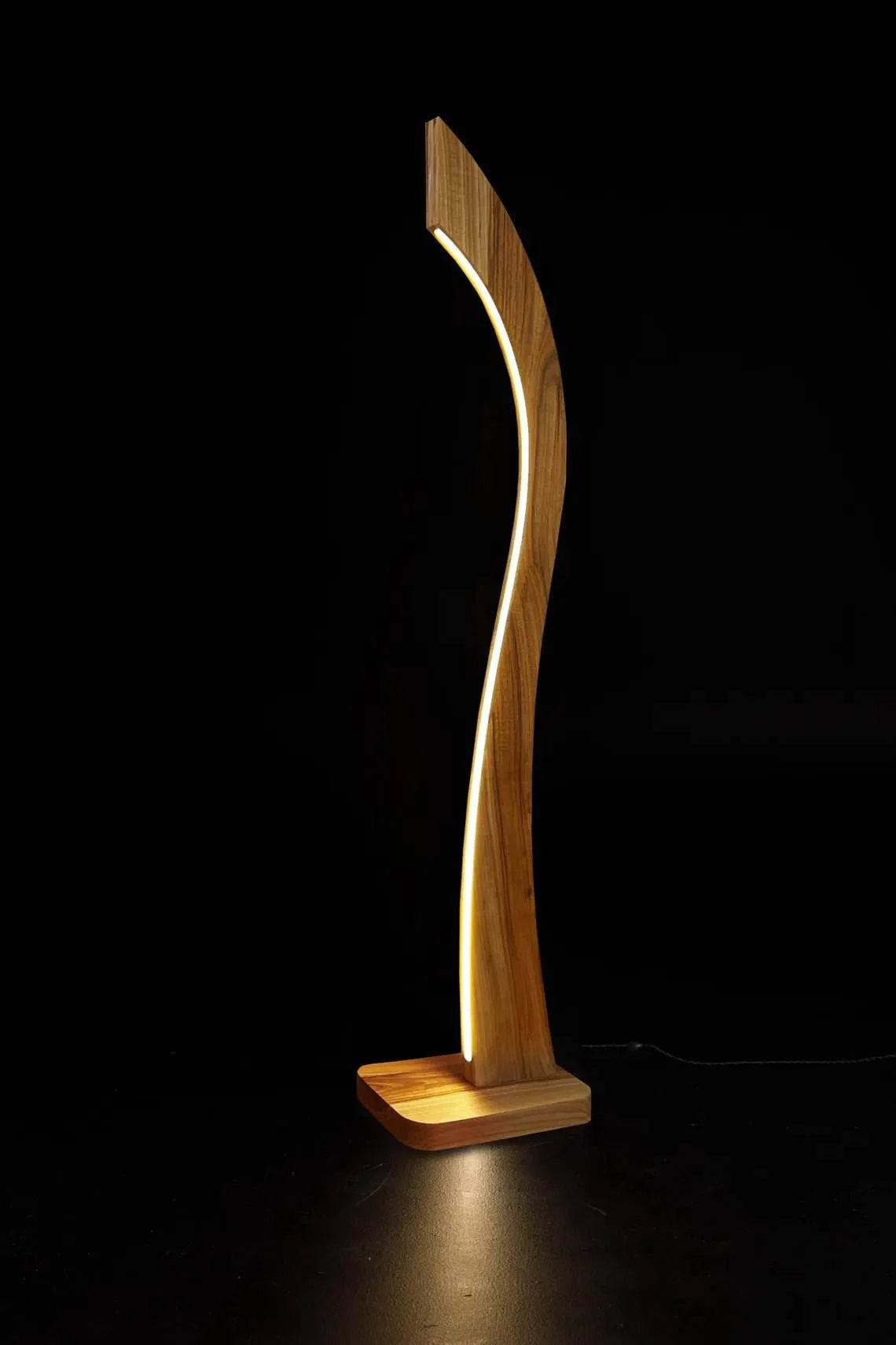 Arcora Wooden Floor Lamp - Ready to Use