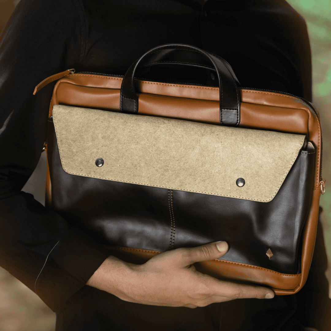 Willow Vegan Leather Laptop Sleeve - Black
