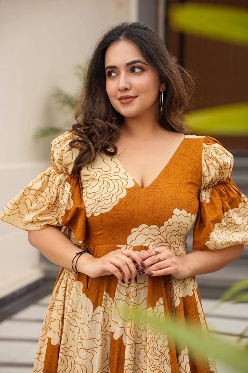 Party Wear Designer Gown With Beautiful Digital Print