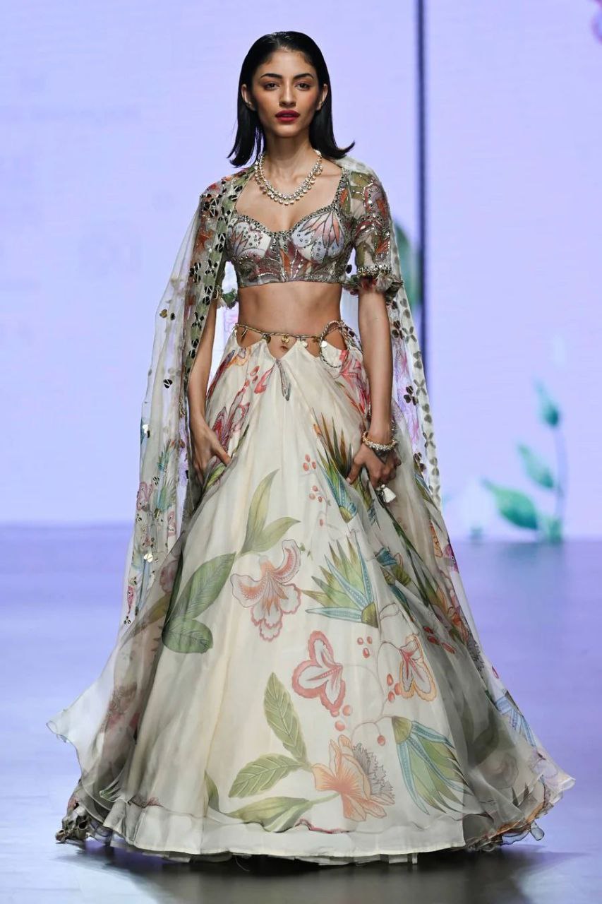Beautiful Most Trending Lehenga Choli With Beautiful Handwork