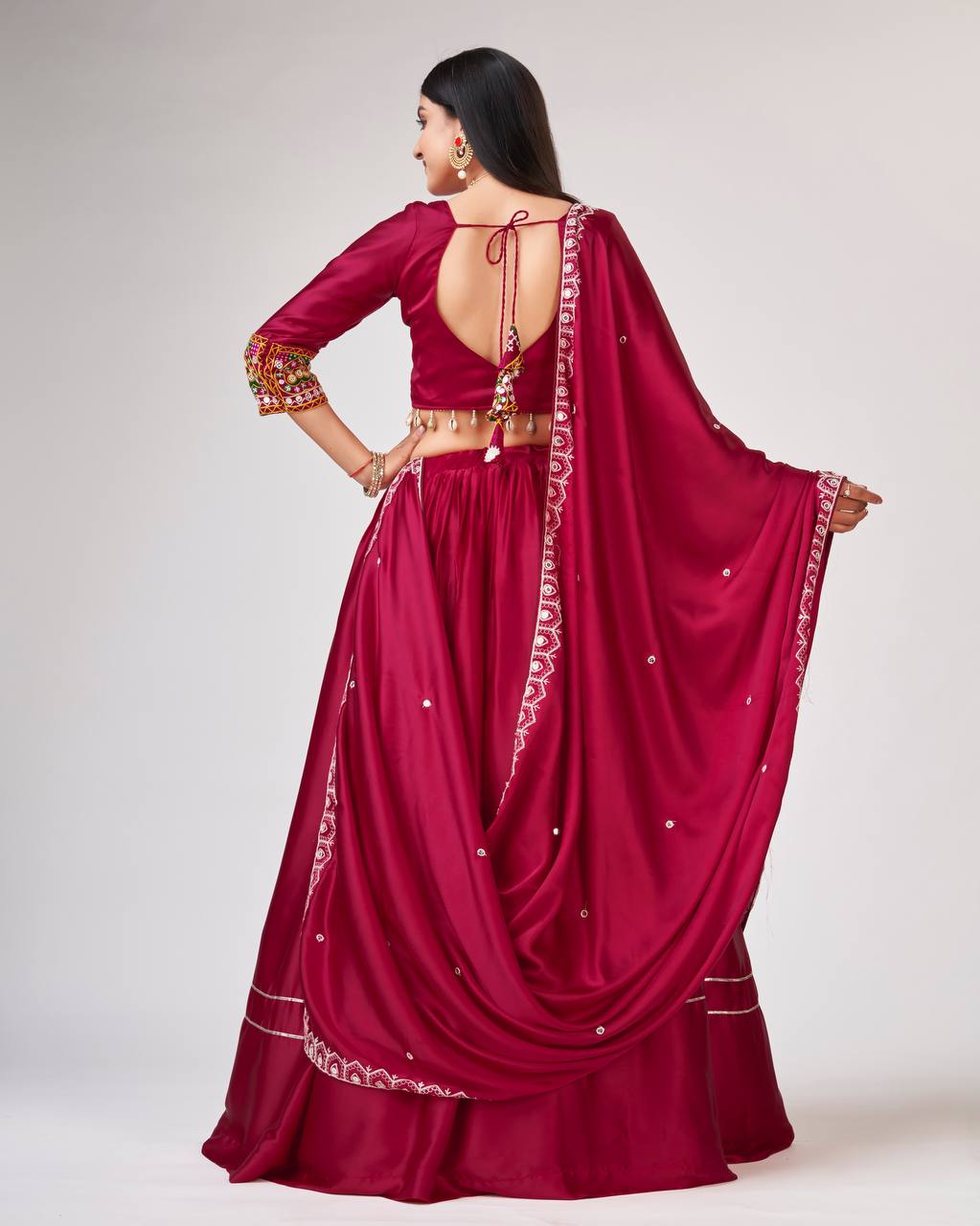 Designer Lehenga Choli With Beautiful Gamthi Work