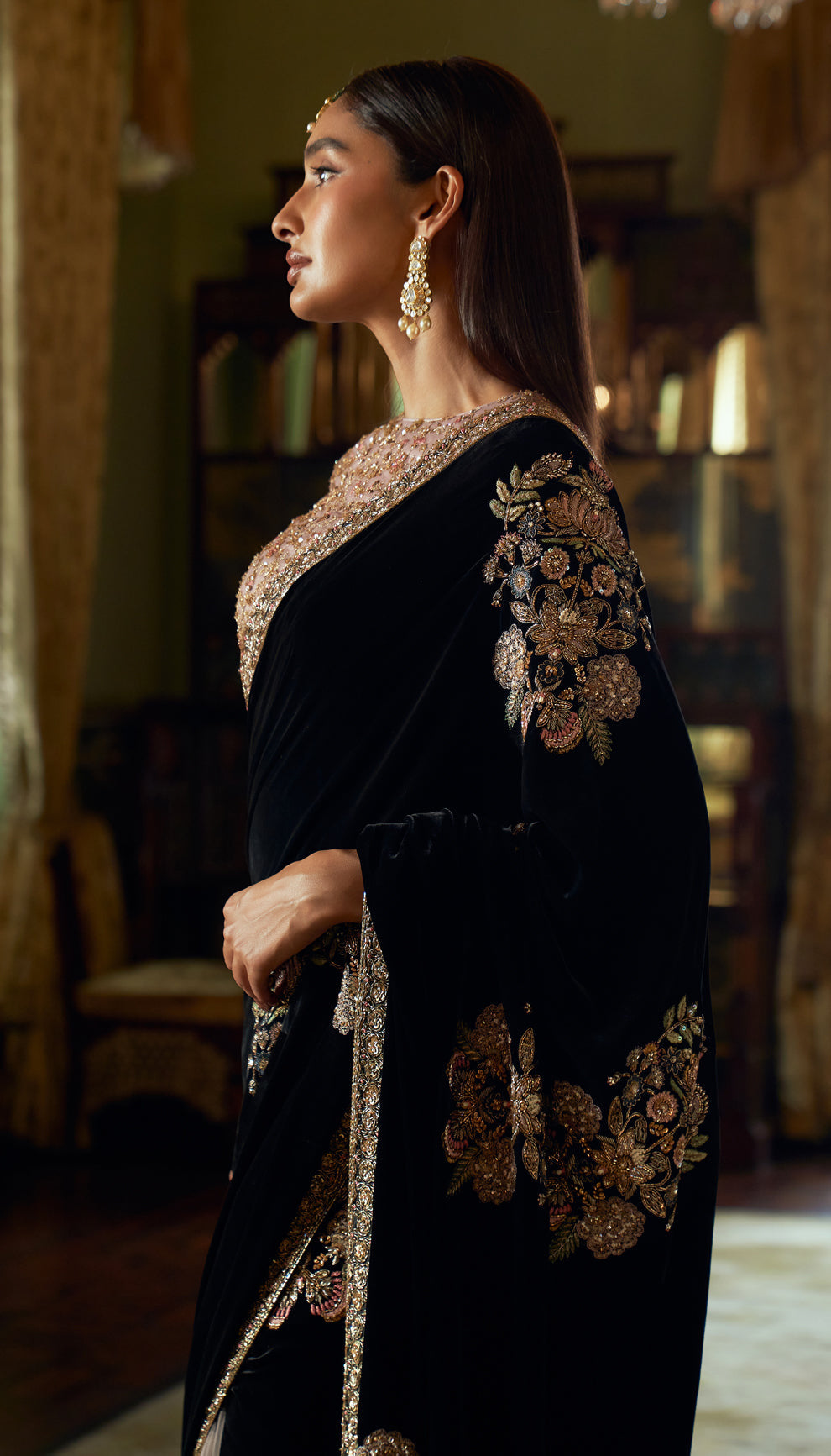 Party Wear Beautiful Saree With Sequence & Thread Work