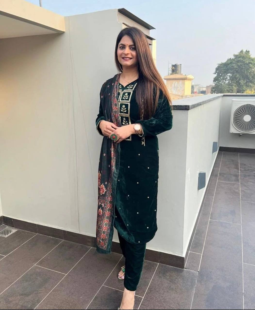 Designer Party Wear Velvet Suit Bottom And Dupatta