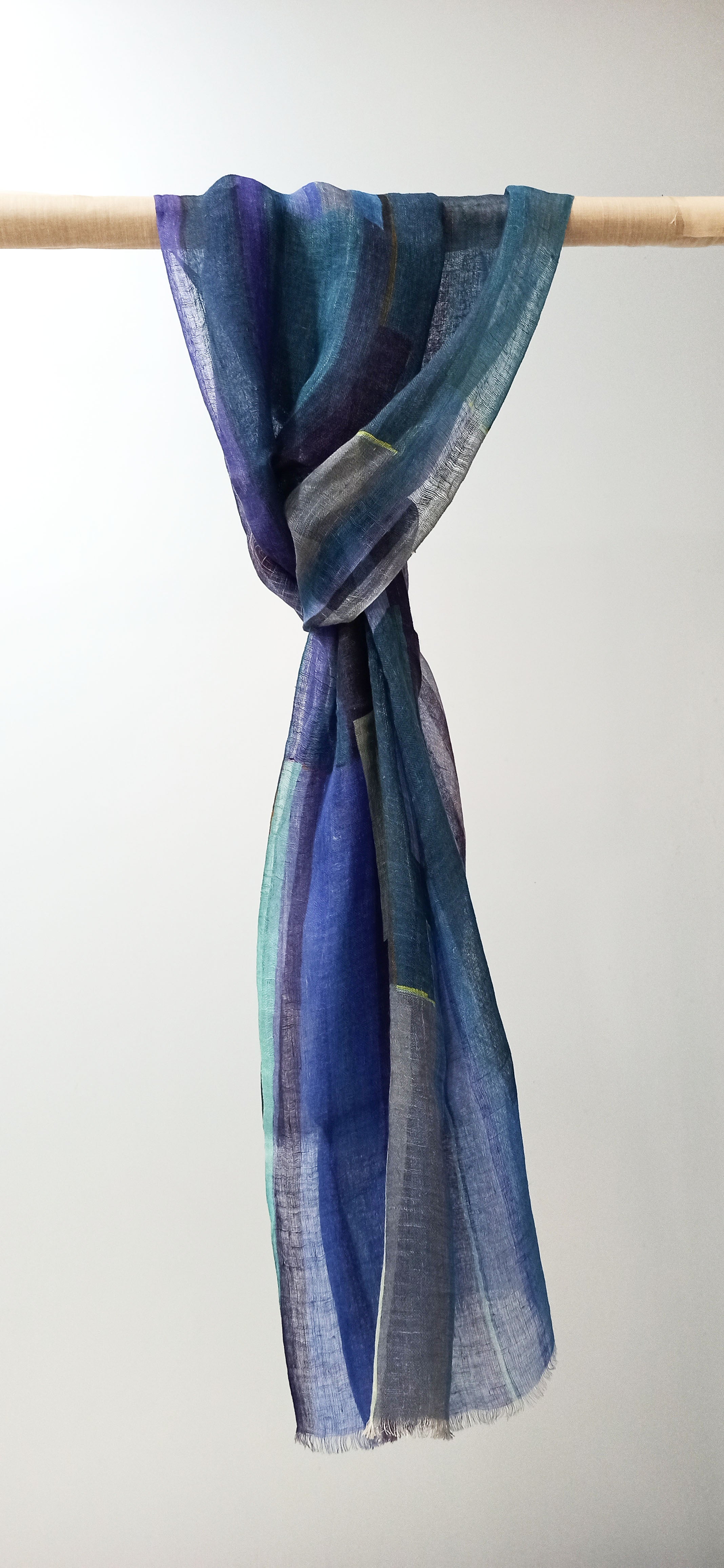 BLUE SPECTRUM SCARF