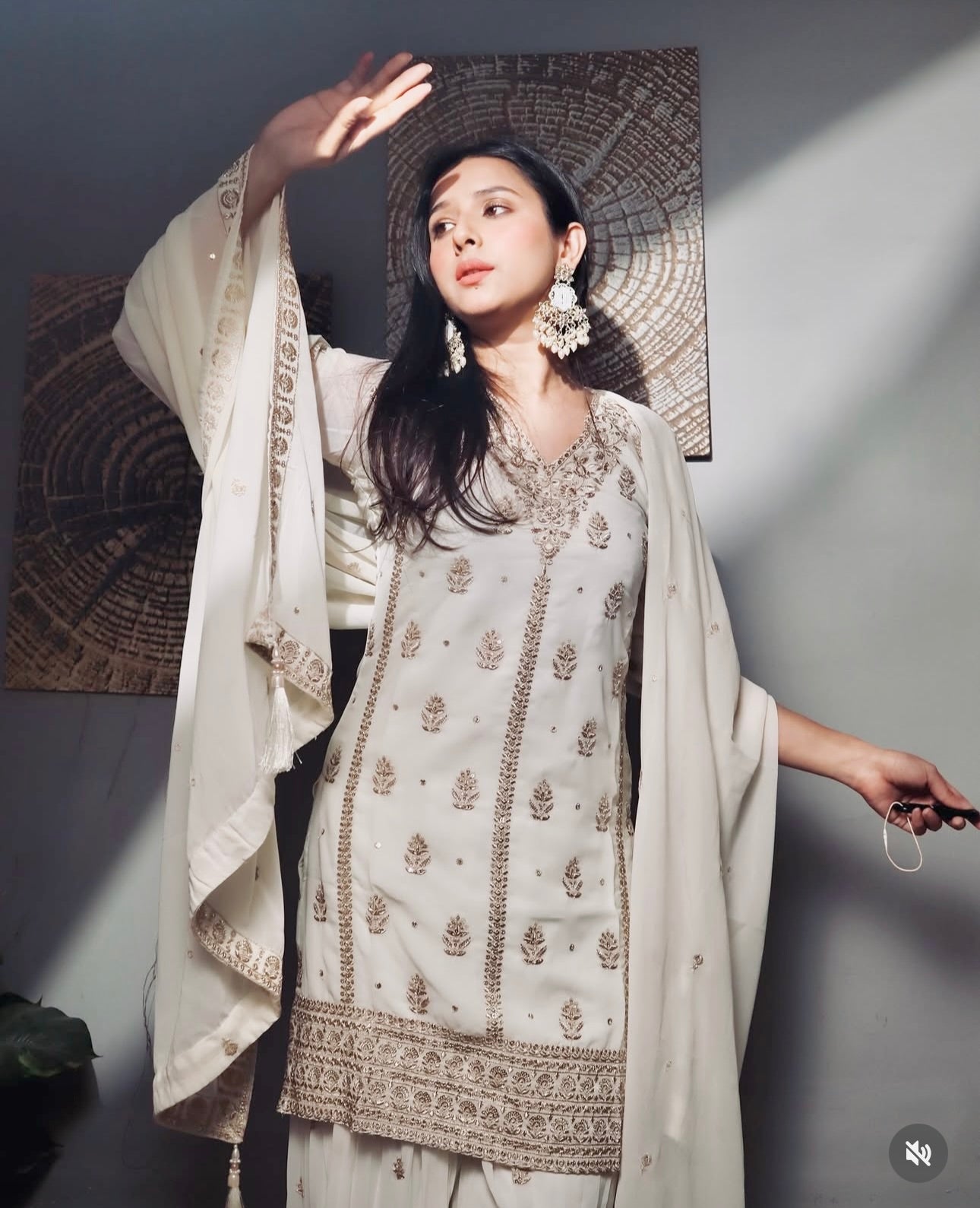 Party Wear Beautiful Top-Sarara And Fancy Dupatta