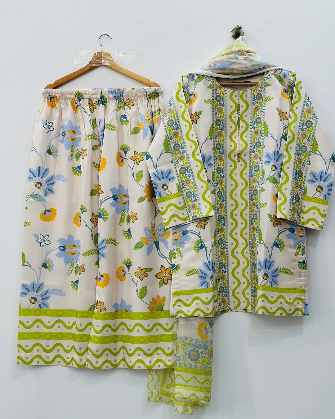 Designer Party Wear Look Co-ords Set With Digital Print