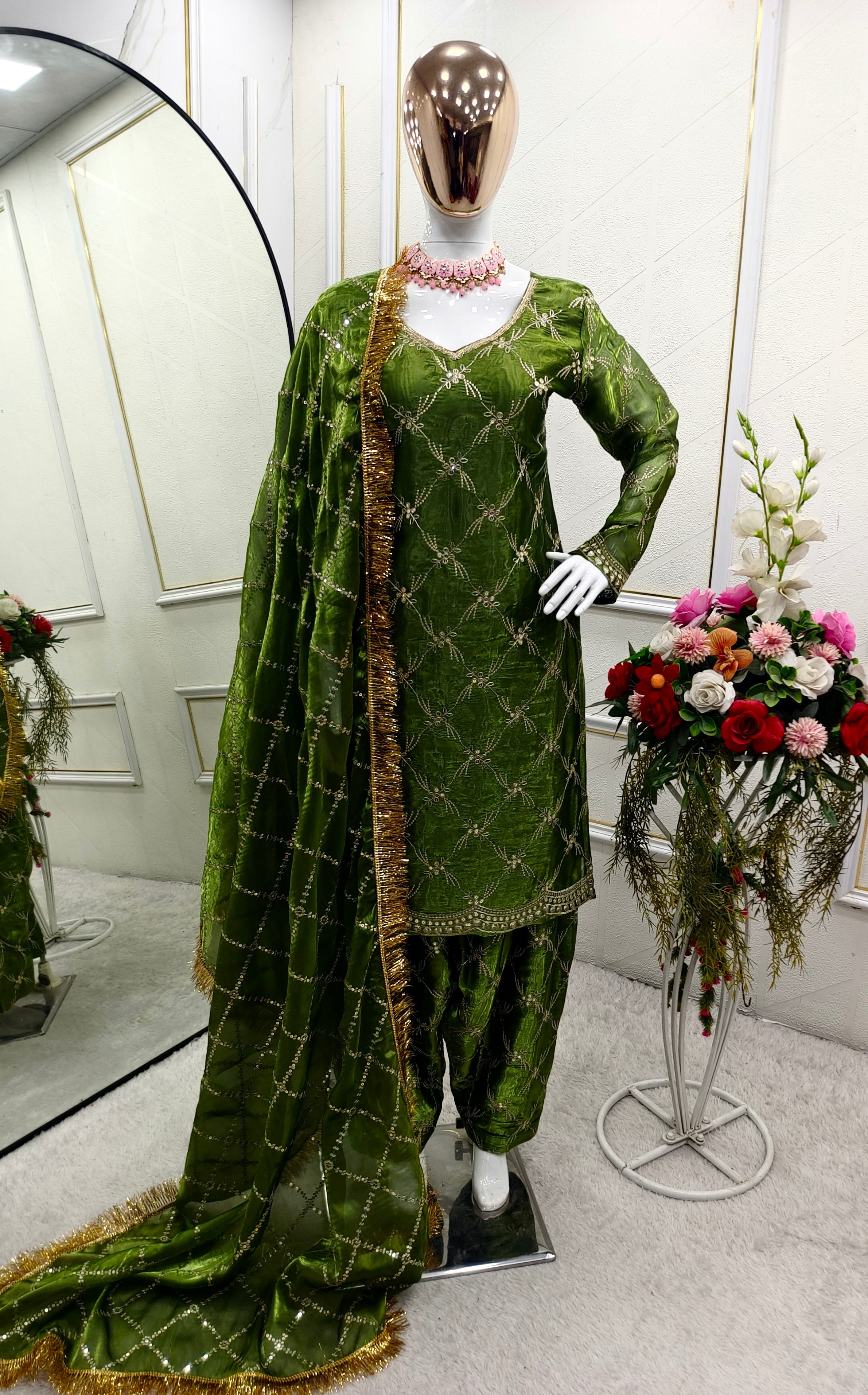 Party Wear Beautiful Top-Patiyala And Dupatta