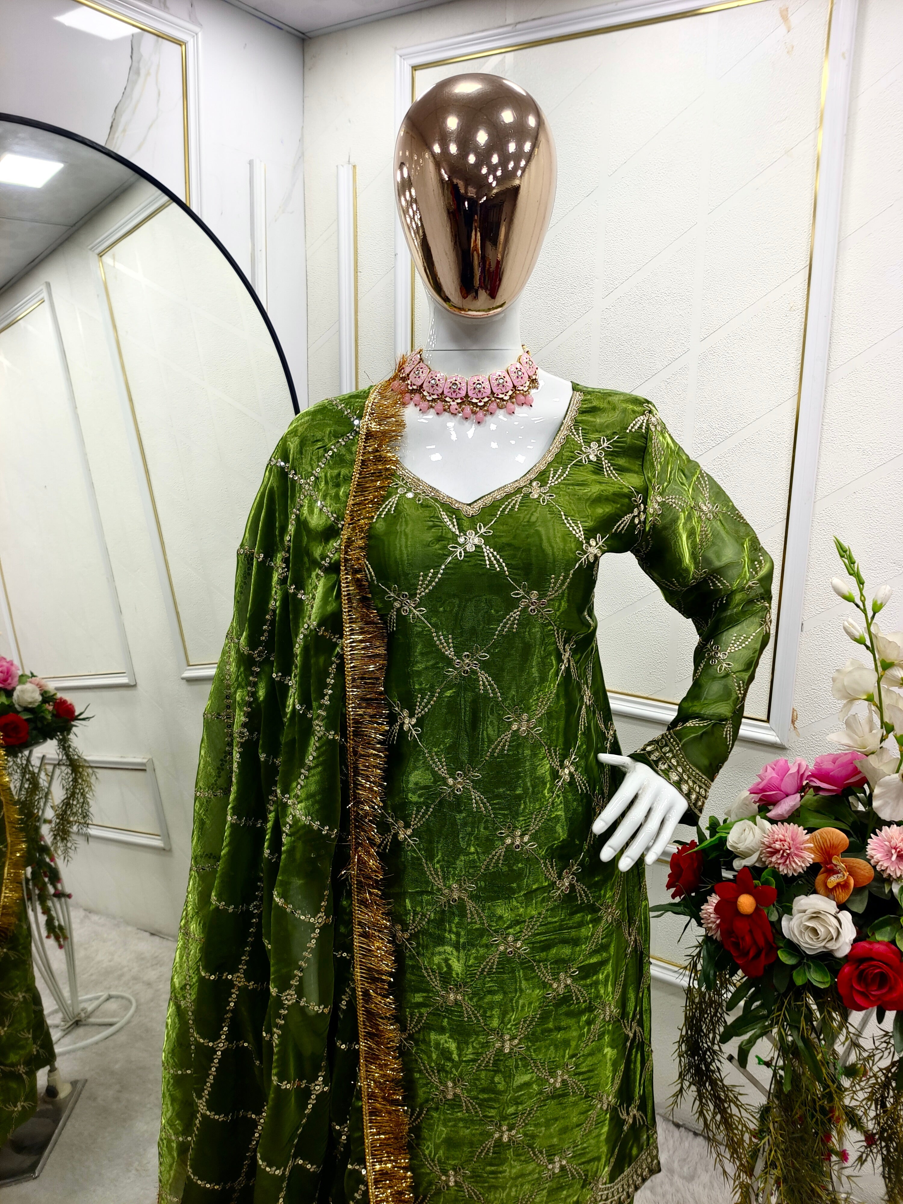 Party Wear Beautiful Top-Patiyala And Dupatta