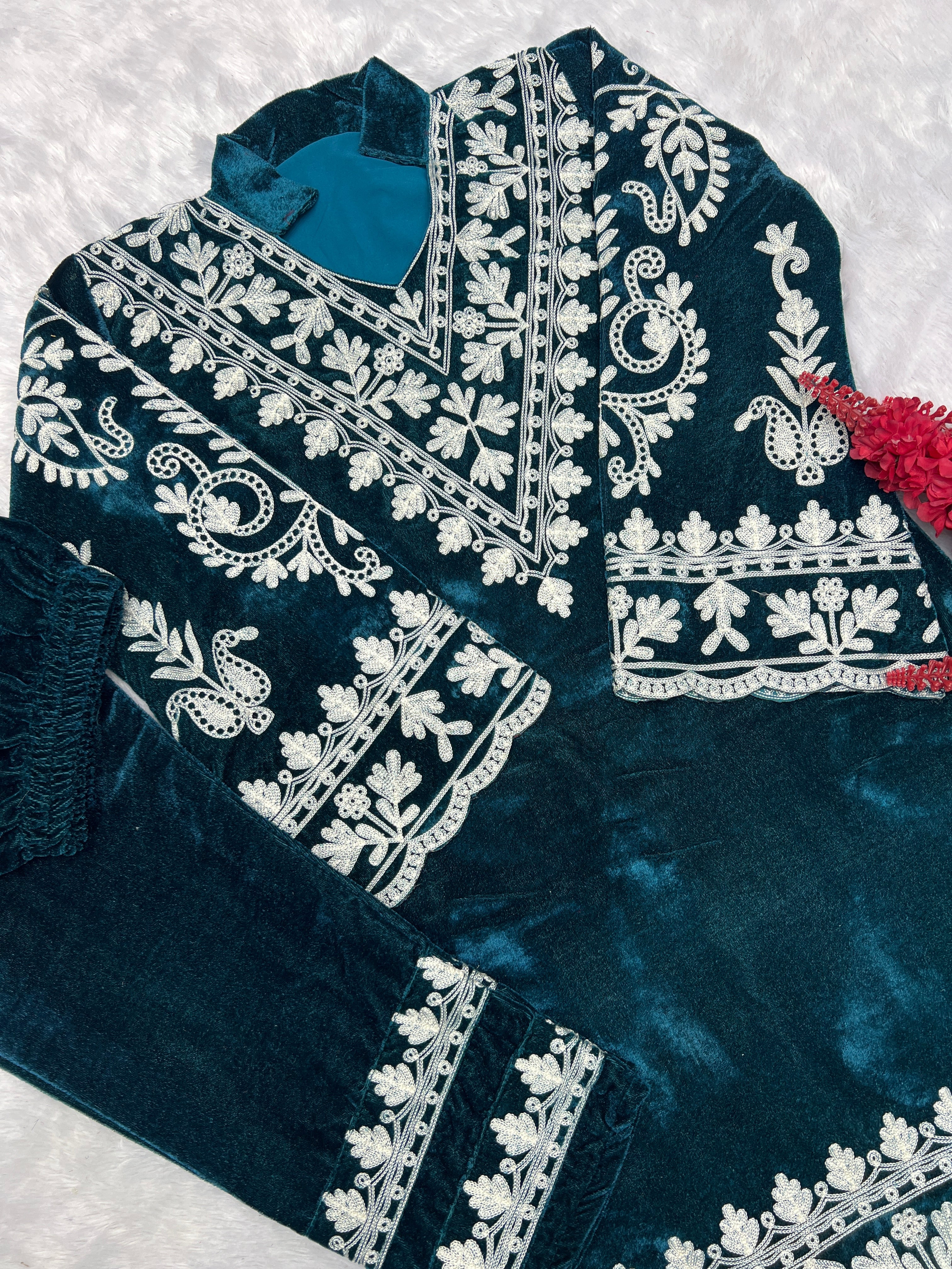 Designer Party Wear Cord Set With Embroidery Thread Work