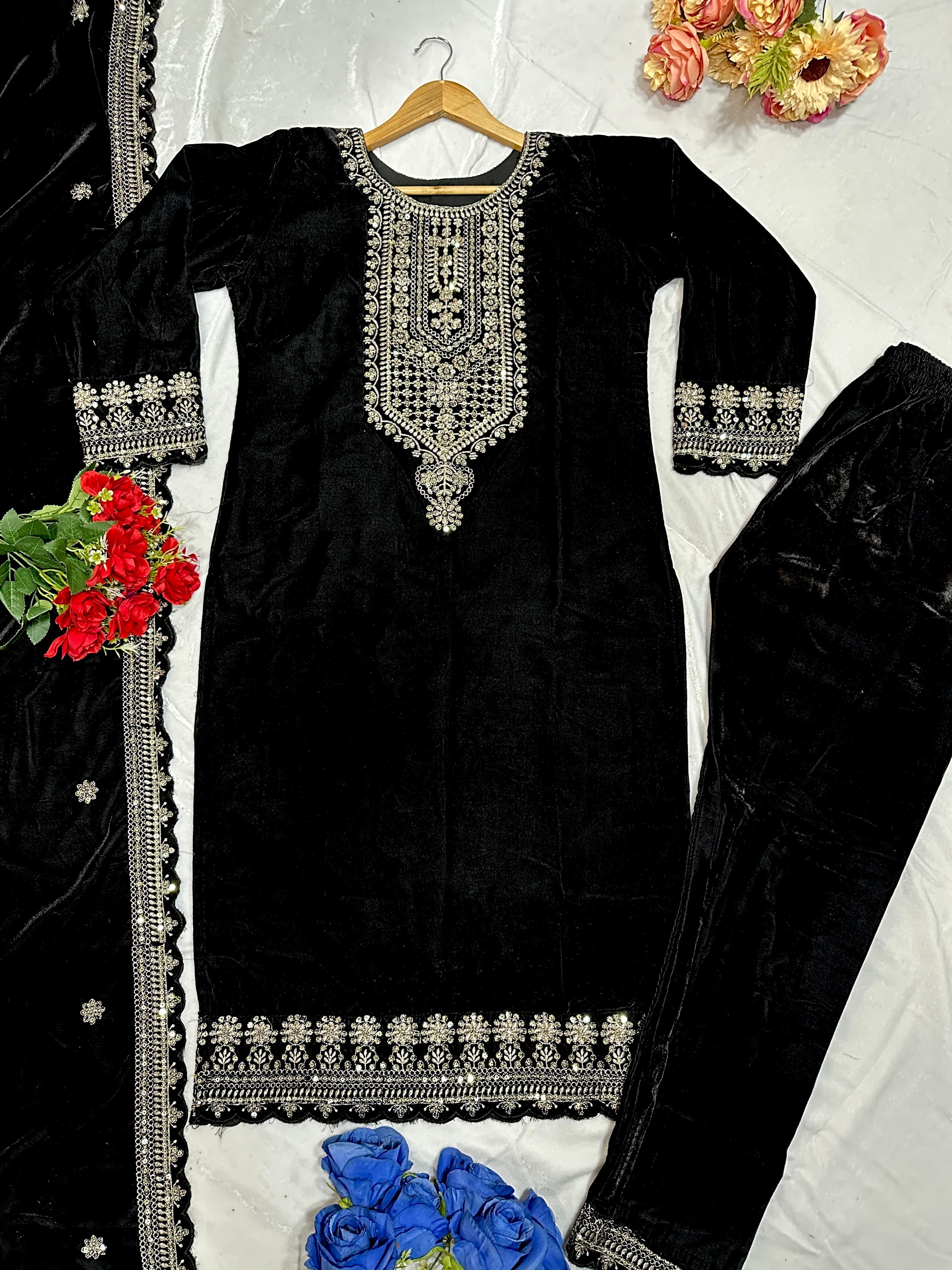 Party Wear Look Beautiful Top And Pent With Dupatta