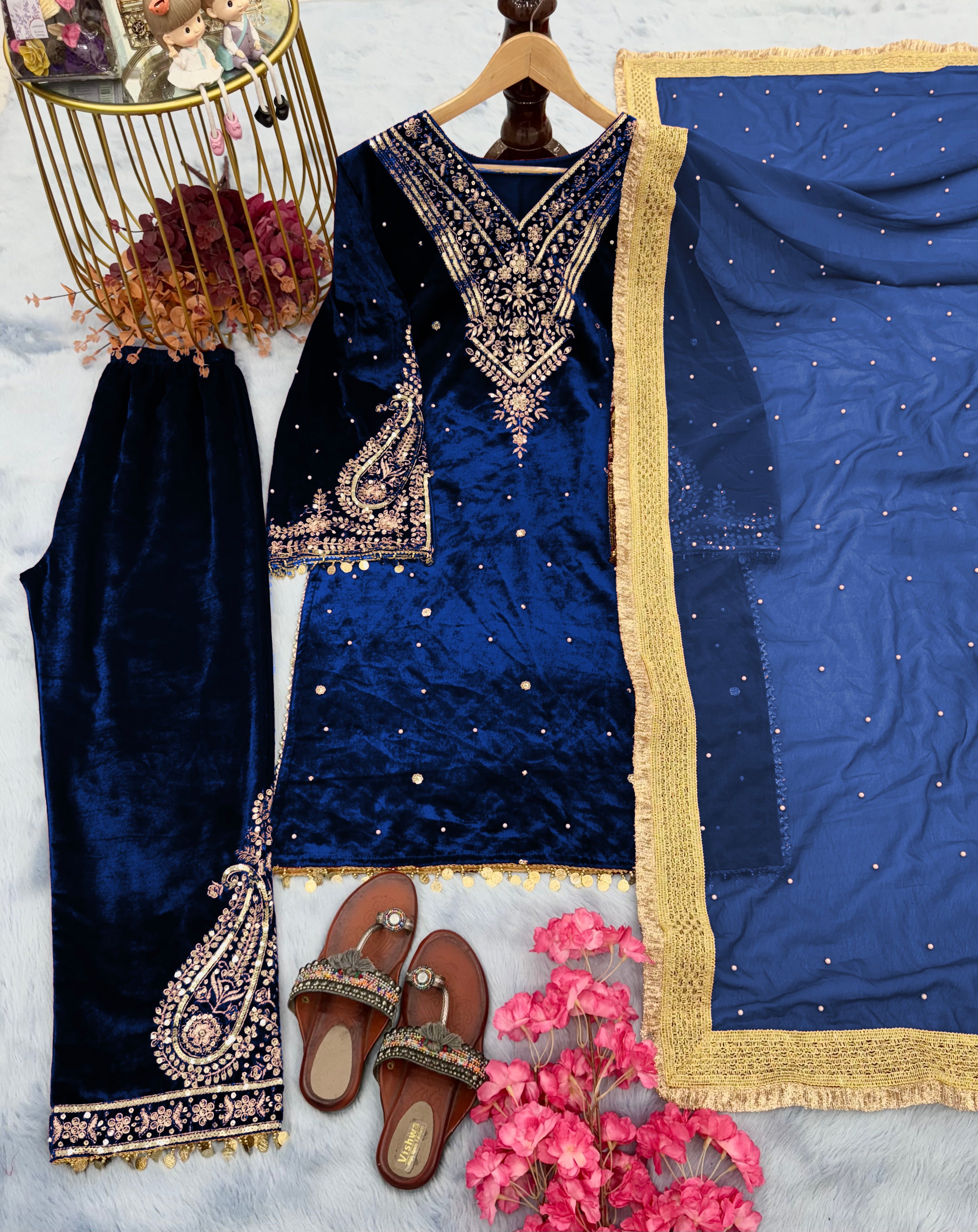 Beautiful Trending Suit Pent With Dupatta