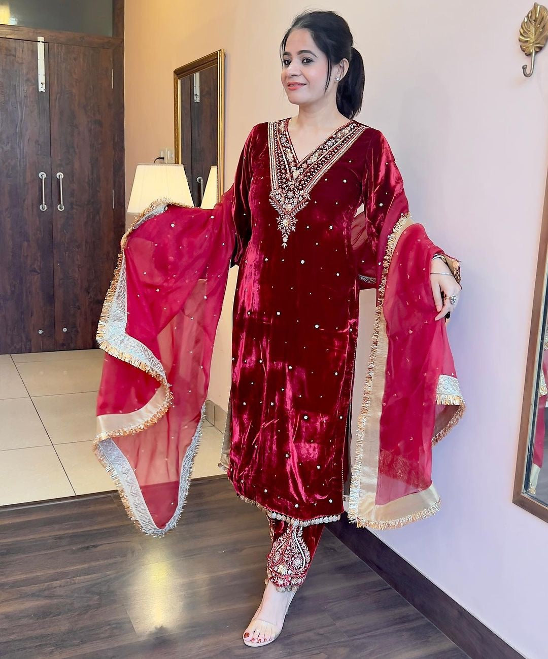 Beautiful Trending Suit Pent With Dupatta