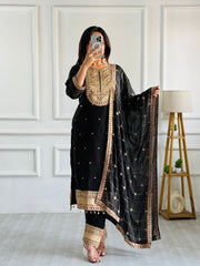 Beautiful Party Wear Suit Pent And Fancy Dupatta