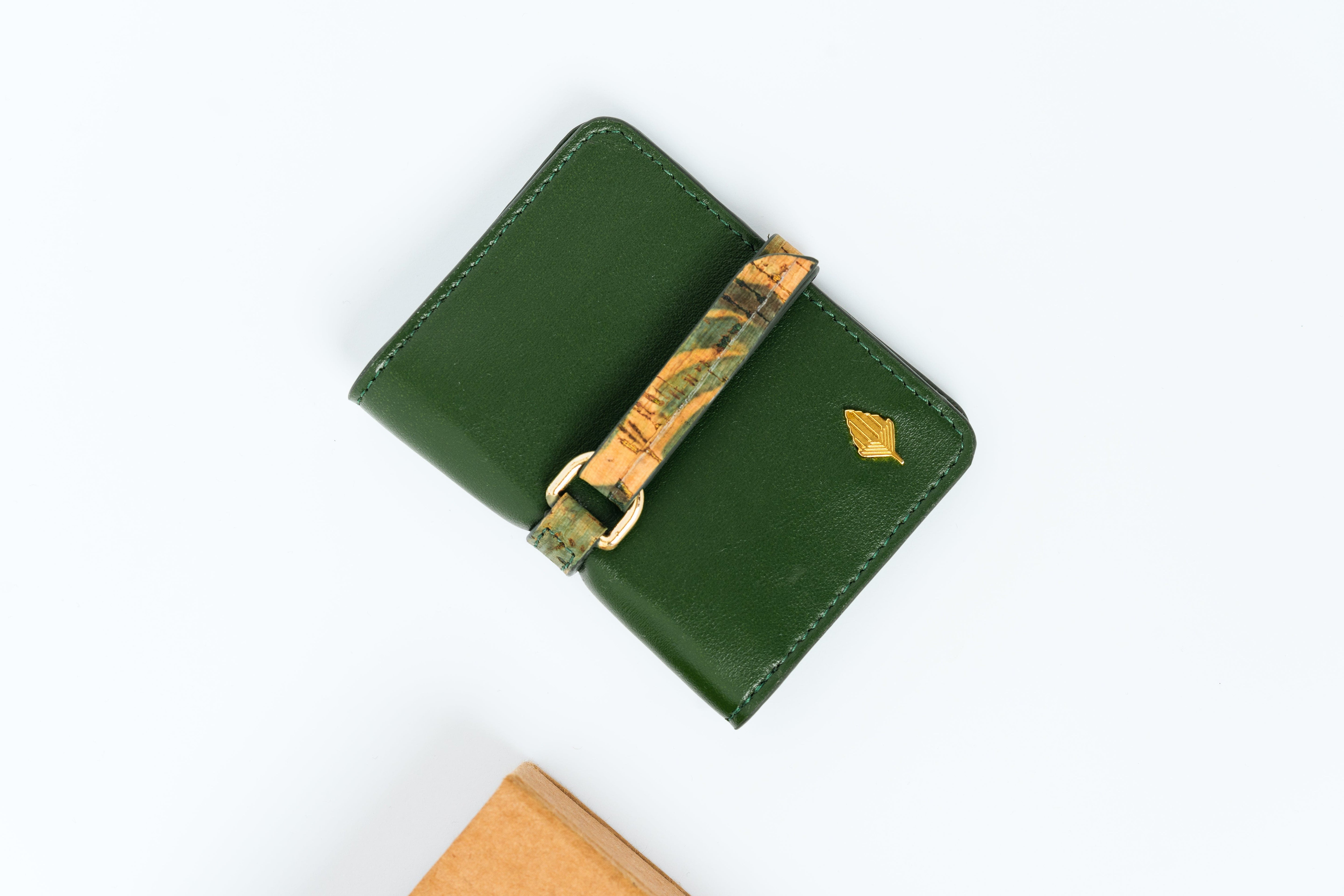 Neith- Green & Cork