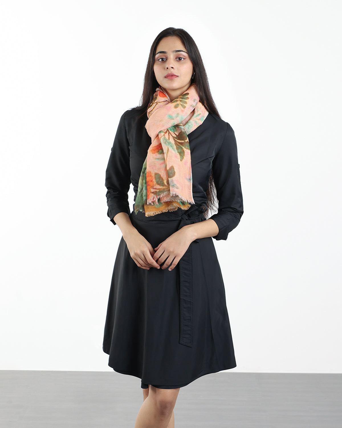 IN THE GARDEN SCARF