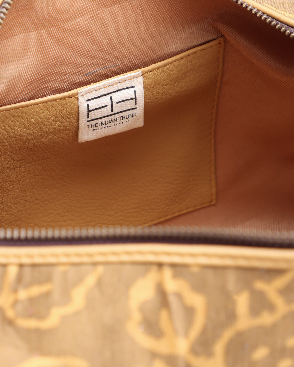 AMBER ROSETTE HAND BAG