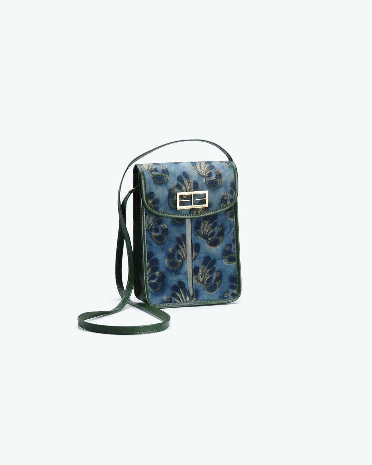 ARIA SLING BAG