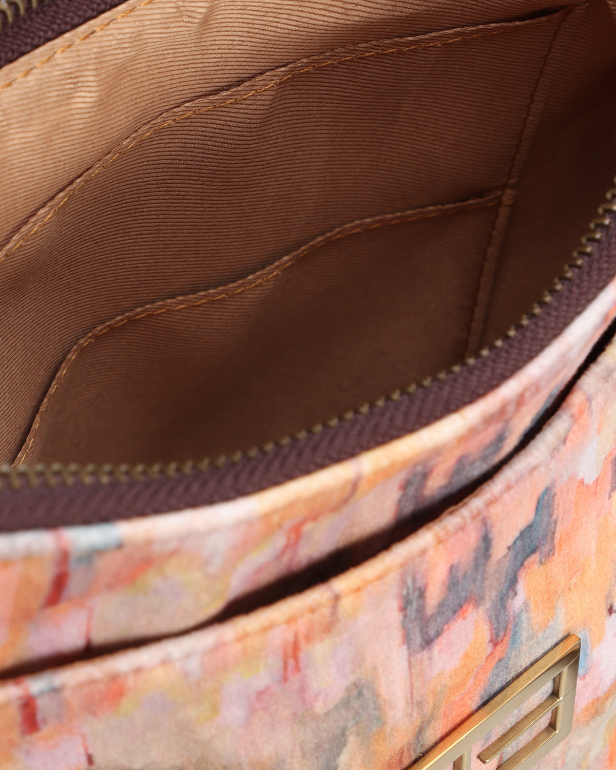 CHROMATIC FUSION HAND BAG