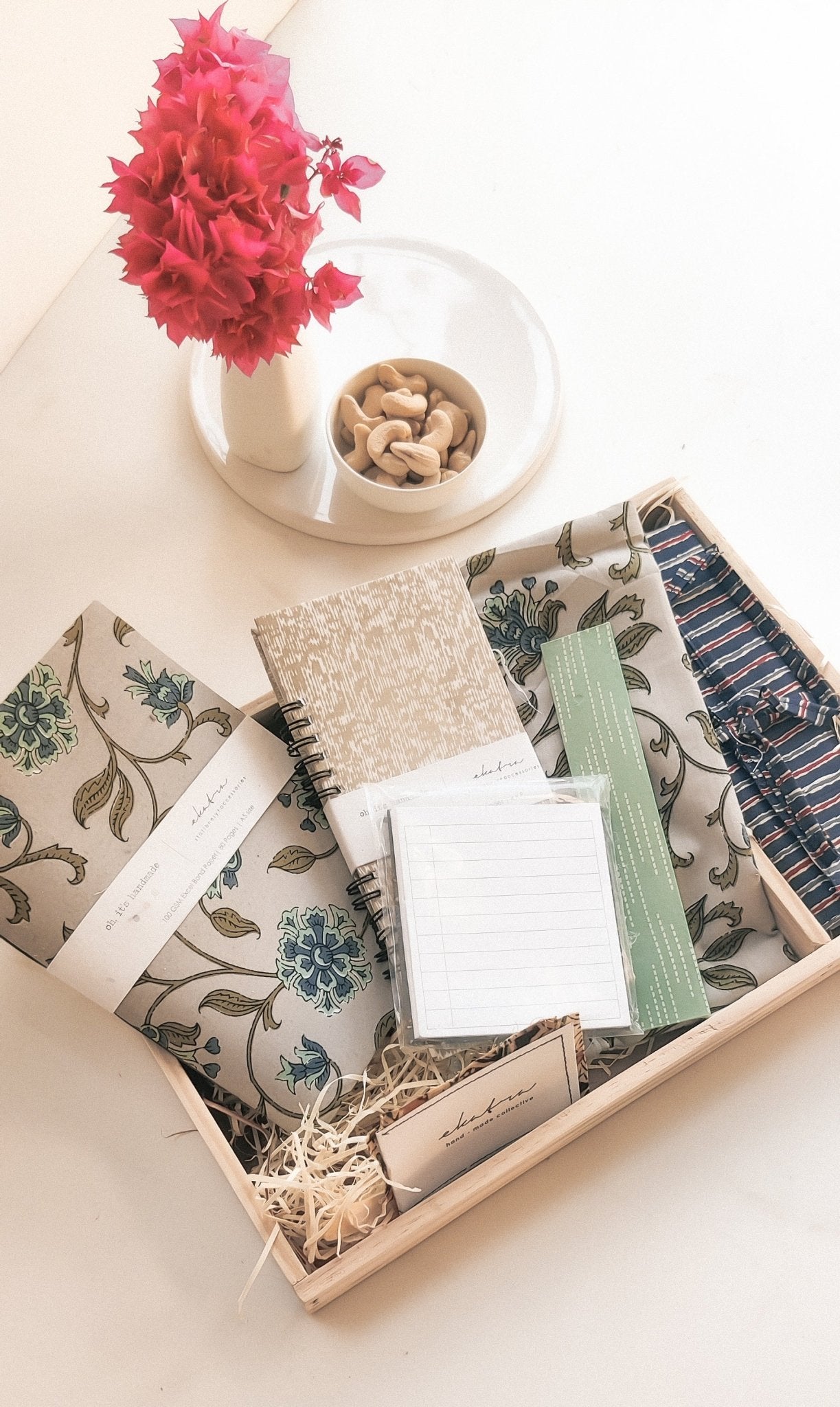 Ekatra Premium Corporate Gift set -  Desk Essentials