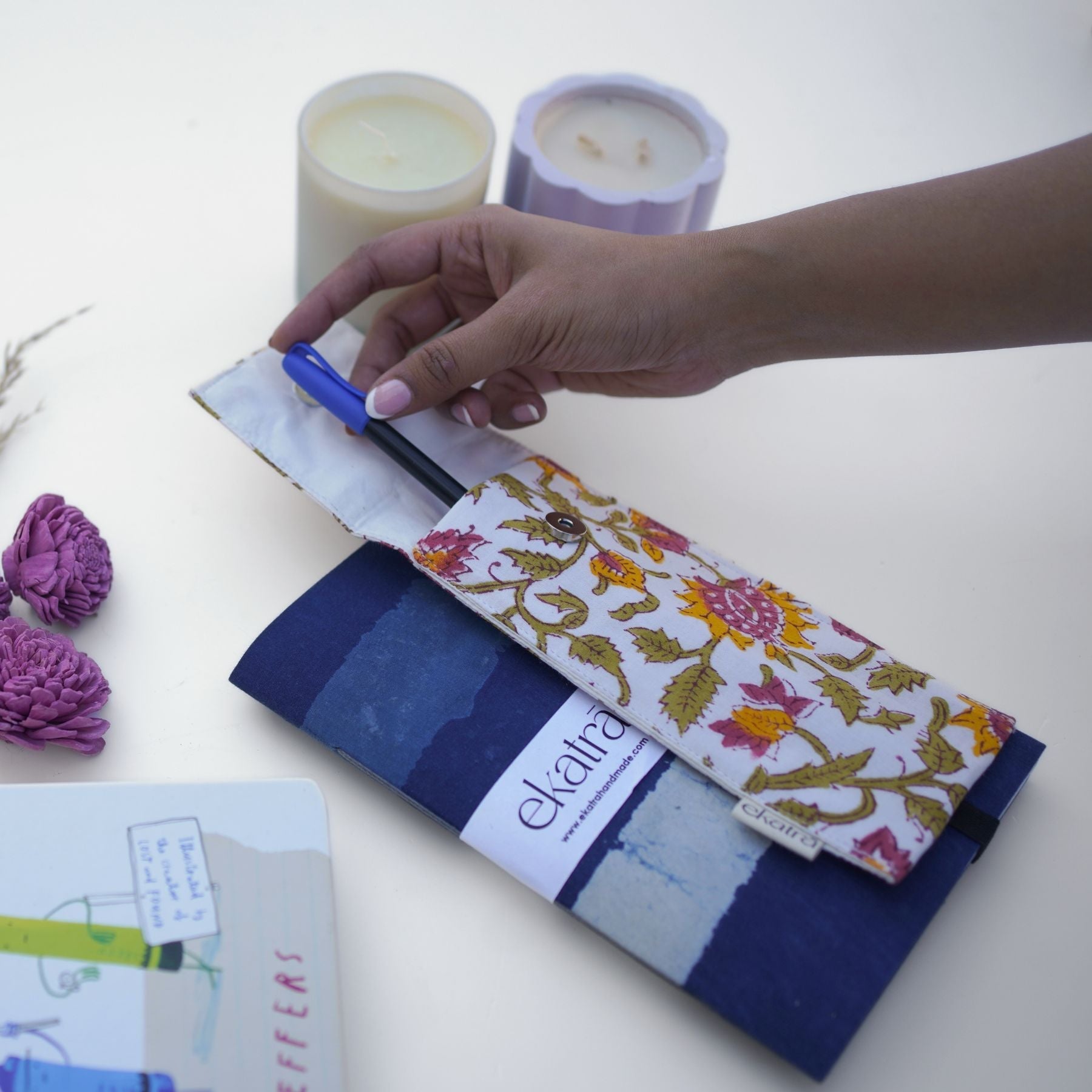 Sustainable Pen case/organizer with elastic band by Ekatra