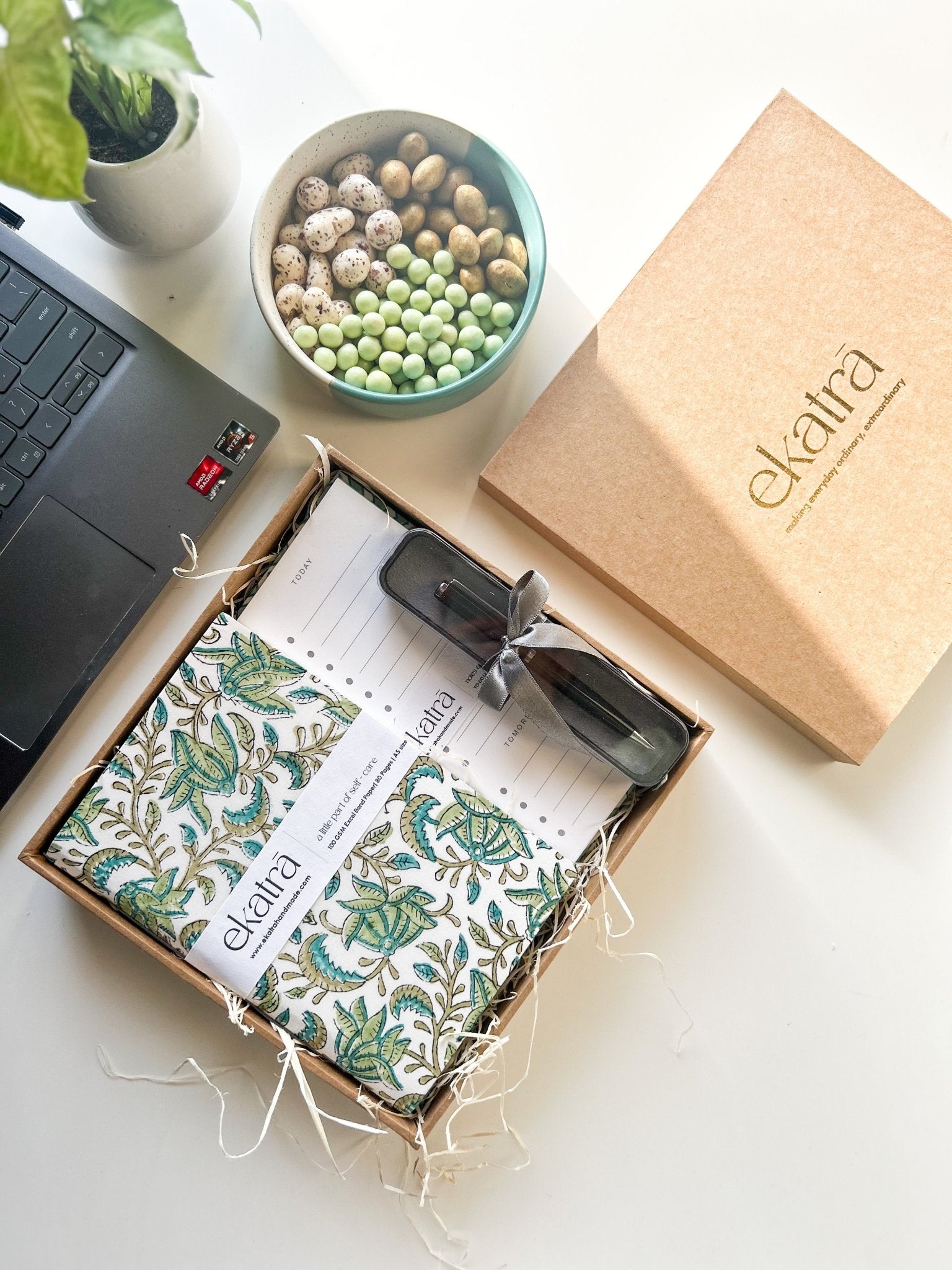 Sustainable Productivity Gift hamper by Ekatra