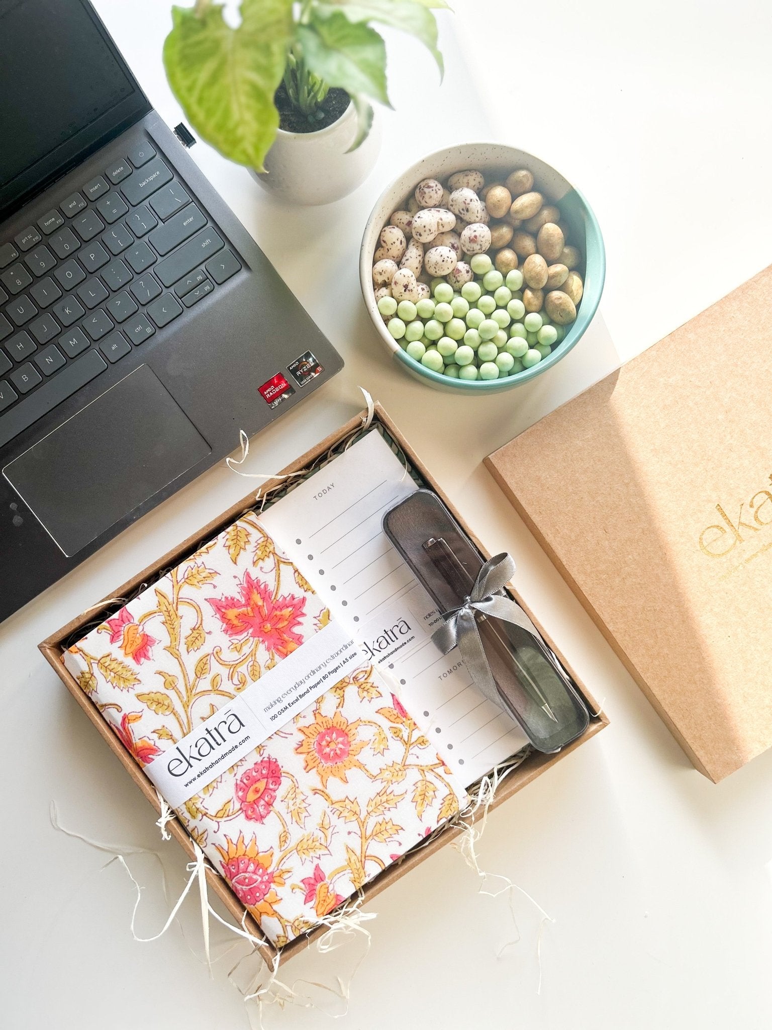 Sustainable Productivity Gift hamper by Ekatra